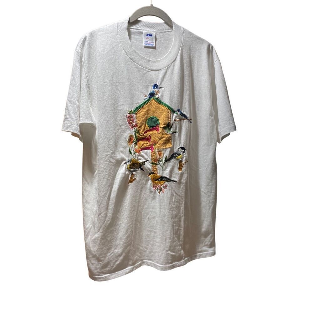 Jerzees vintage, women’s embroidered birdhouse, Goldfinch, Blue Jays T-shirt, si